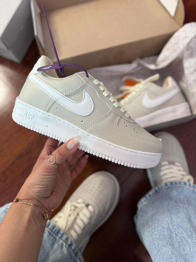 Nike Air Force Light Bone