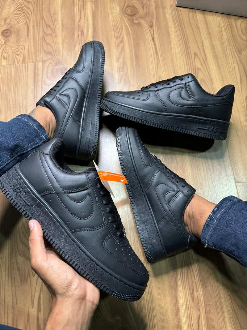 Nike Air Force Black